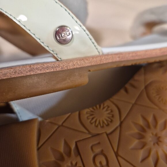 UGG nwot sandals - Picture 9 of 9